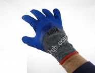 Защитные перчатки с резиновым покрытием.