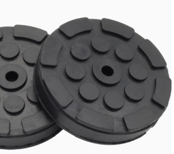 Резиновая подушка на автомобильный подъемник D=120мм с центральным отверстиям по